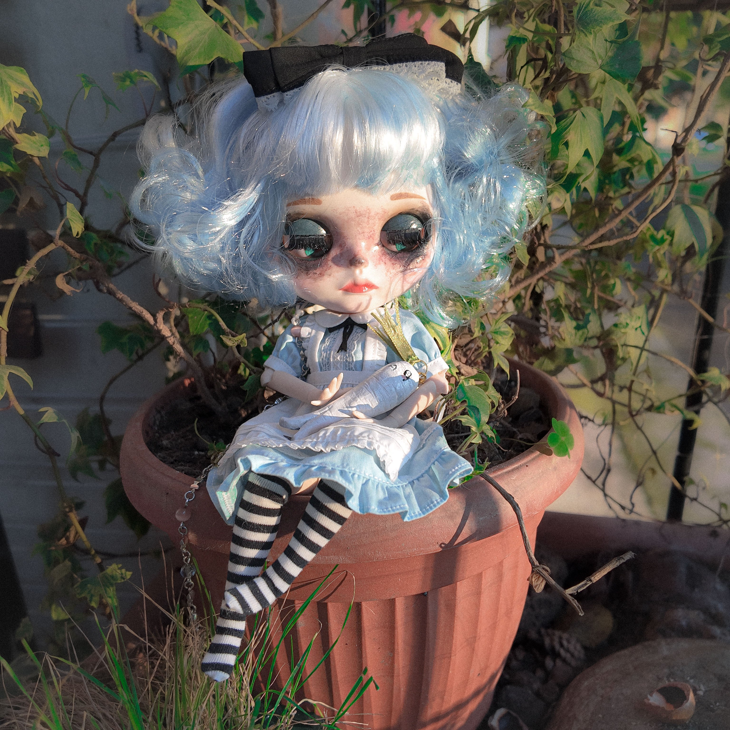 ❝Civil Bitch in Wonderland❞ Custom Blythe Doll