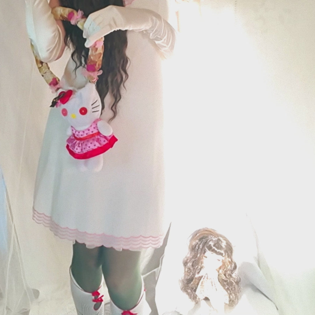 Key Hider 03 🗝 Hello Kitty (cursed)